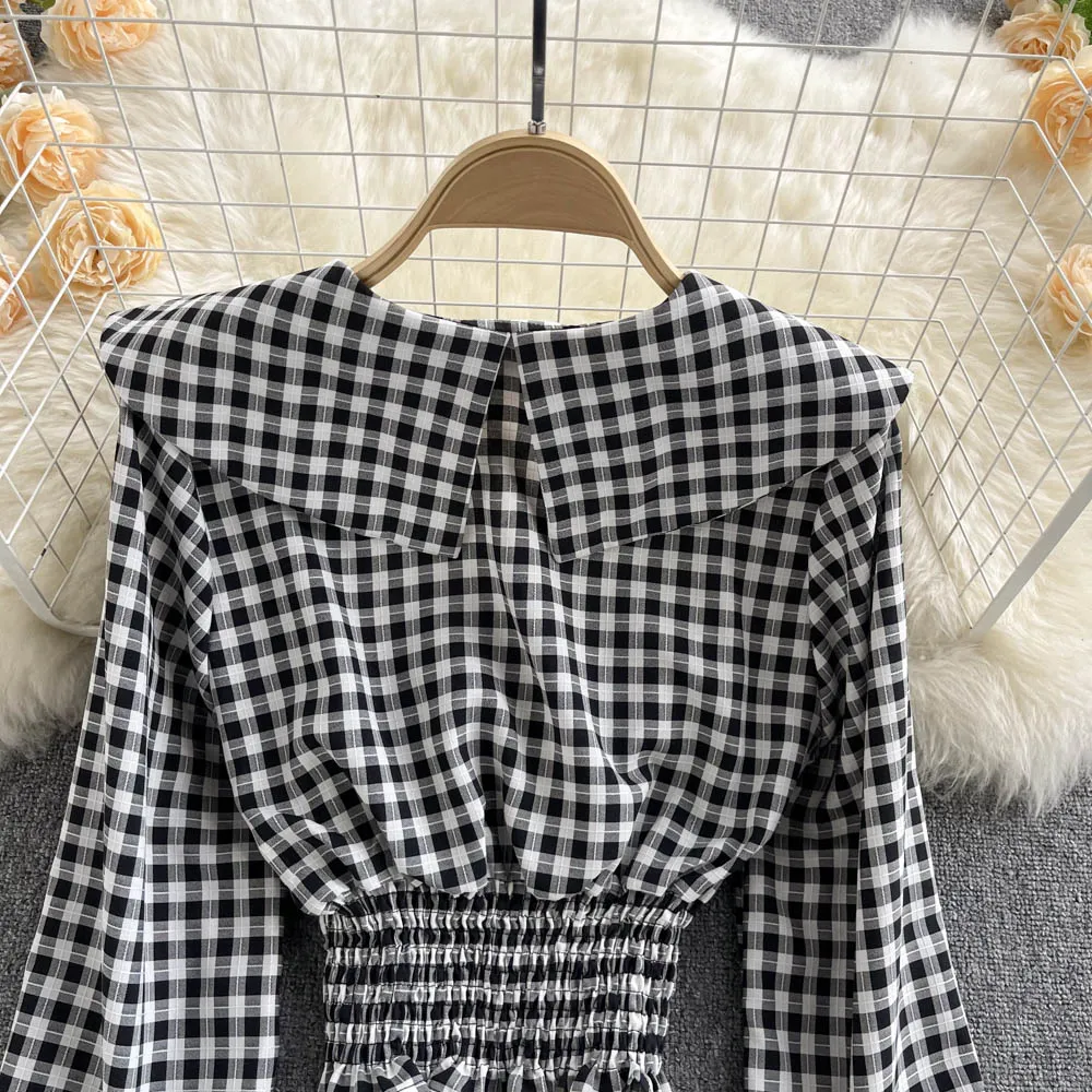 Cute plaid crop top    S212