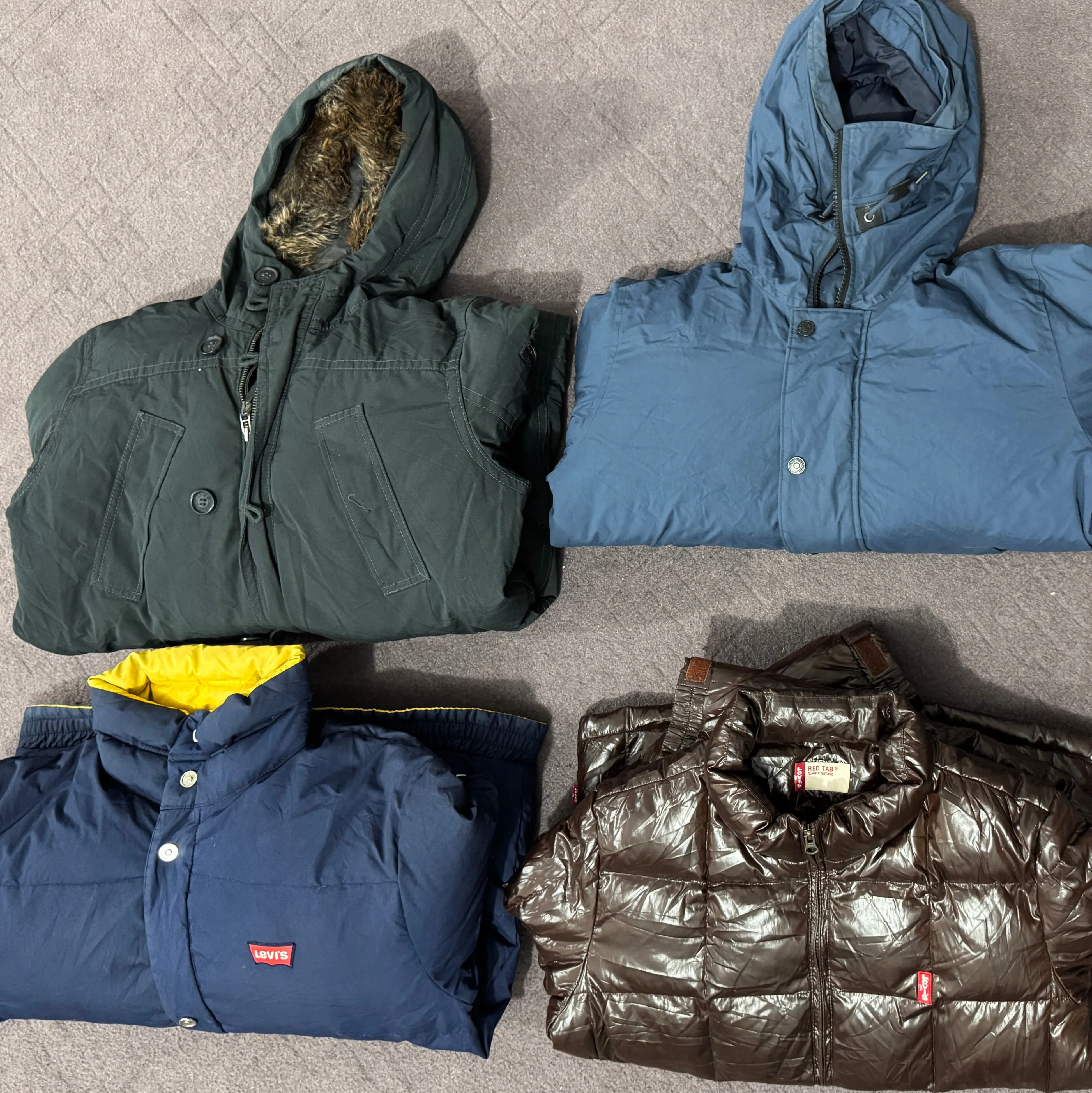 Levi's puffer Jackets 10 pcs