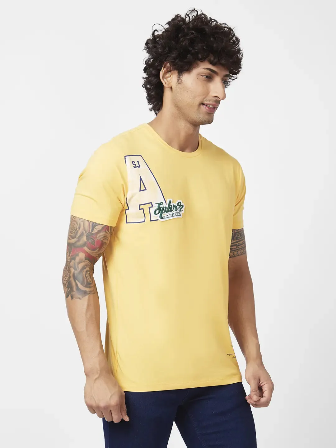 Spykar Men Amber Yellow Blended Slim Fit Half Sleeve Round Neck Printed Tshirt