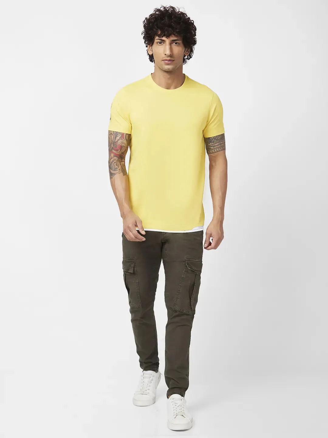 Spykar Men Lemon Yellow Blended Slim Fit Half Sleeve Round Neck Plain Tshirt