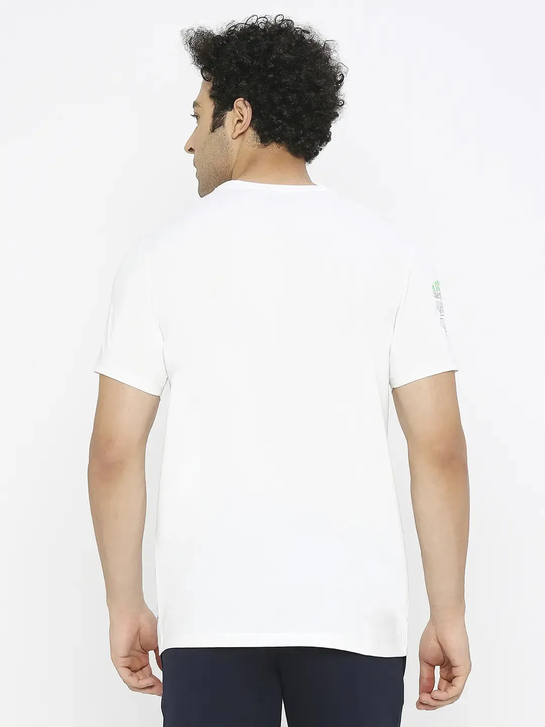 Spykar Men White Blended Regular Fit Half Sleeve Plain Round Neck Tshirt